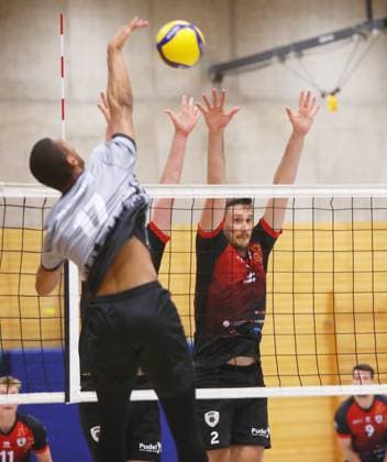 BAU 14 10 2023 Ludwigsburg Volleyball Barock Volleys MTV Ludwigsburg vs TV Bühl, v l Aaron Neumann Bühl , Tim Ziegler MTV