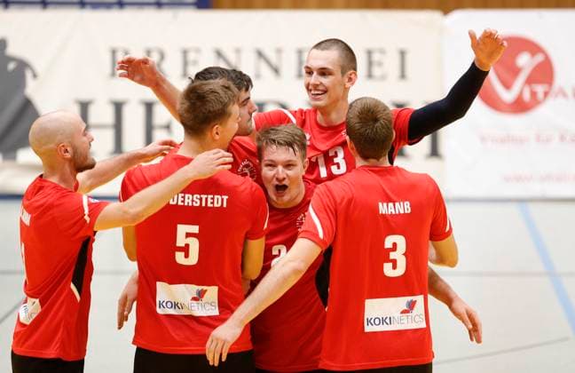 Germany Kriftel 14 10 2023 Volleyball Hesse 2 Bundesliga Süd Men Season 2023 2024 TuS Kriftel red GSVE Delitzsch black v l Sebastian Ruhm Kriftel No 1 , Corin Lodderstedt Kriftel No 5 , Tobias Thiel Kriftel No 2 , Pascal Eichler Kriftel No 13 , Jonas Manß Kriftel No 3 Sport TuS Kriftel GSVE Delitzsch