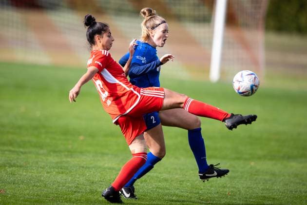 Womens Regionalliga Nordost 1 FFV Erfurt vs 1 FC Union Berlin Erfurt 15 10 2023 Sarah Abu Sabbah 16 1 FC Union Berlin vs Johanna Klipstas 2 1 FFV Erfurt Womens Regionalliga Nordost 1 FFV Erfurt vs 1 FC Union Berlin Hauptplatz Sportforum Johannesplatz Erfurt 15 10 2023 Copyright: xBEAUTIFULxSPORTS Duehringx