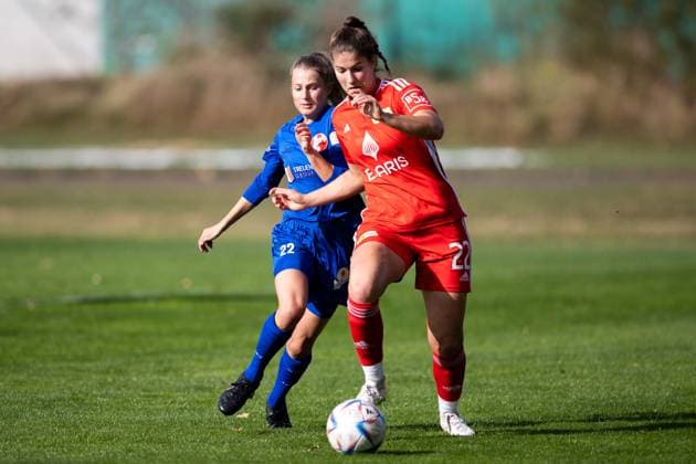 Womens Regionalliga Nordost 1 FFV Erfurt vs 1 FC Union Berlin Erfurt 15 10 2023 Milena Reinhardt 22 1 FFV Erfurt vs Anouk Blaschka 22 1 FC Union Berlin Womens Regionalliga Nordost 1 FFV Erfurt vs 1 FC Union Berlin Hauptplatz Sportforum Johannesplatz Erfurt 15 10 2023 Copyright: xBEAUTIFULxSPORTS Duehringx