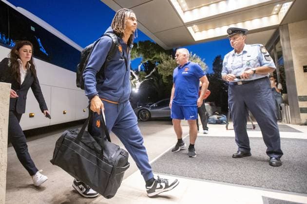 Football, Euro Quali, National Team Netherlands, Arrival in Athens