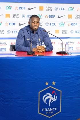 CAMPHIN EN PEVELE - - FOOTBALL - EQUIPE DE FRANCE PHOTOPQR VOIX DU NORD PASCAL BONNIERE ; CAMPHIN EN PEVELE 15.10.2023 l equipe de France de Football au domaine de Luchin avant le match contre l -Ecosse Fofana Youssouf en conference de presse France national team, Nationalteam of soccer on oct 15th 2023. Fofana Youssouf at press conference, PK, Pressekonferenz France  Copyright: xPHOTOPQR VOIXxDUxNORD MAXPPPxPASCALxBONNIEREx 20231015VDN6395 20231015VDN6390A