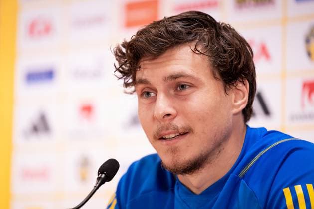 231015 Victor Nilsson Lindelöf of the Swedish national football team during a press conference on October 15, 2023 in Brussels Photo Joel Marklund BILDBYRAN code JM JM0536 bbeng fotboll football soccer fotball em kval uefa euro qualifier press conference press conference sverige sweden sverige a  Copyright: JOELxMARKLUND BB231015JM067