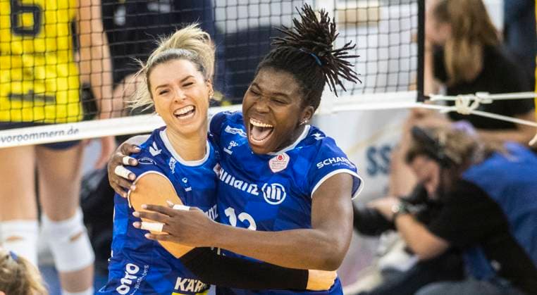 15 10 2023, GER, women, DVV, Supercup, season 2023 2024, SSC Palmberg Schwerin Allianz MTV Stuttgart 1 3 Britt Bongaerts Allianz MTV Stuttgart, l and Krystal Rivers Allianz MTV Stuttgart, r celebrate victory in the Supercup Rostock Stadthalle Mecklenburg Vorpommern Germany
