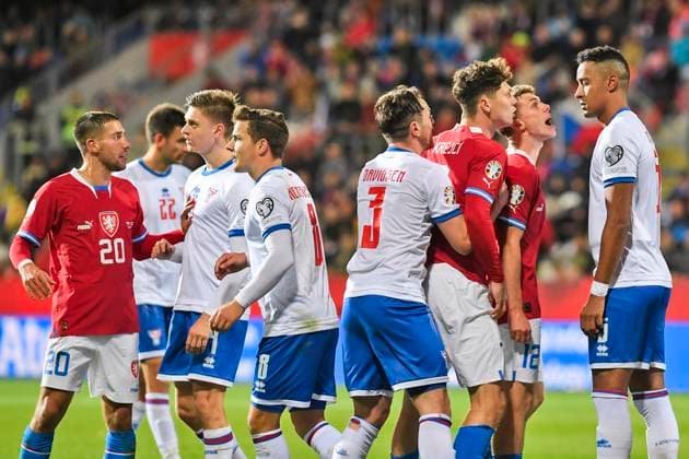 Bilder des Jahres 2023, Sport 10 Oktober Sport Themen der Woche KW41 Sport Bilder des Tages A scuffle before the penalty kick during the Group E match of the 2024 European Football Championship qualifiers: Czech Republic - Faroe Islands, Pilsen, Czech Republic, on October 15, 2023. (CTKxPhoto MiroslavxChaloupka) CTKPhotoP2023101506545  CTKPhotoP2023101506545