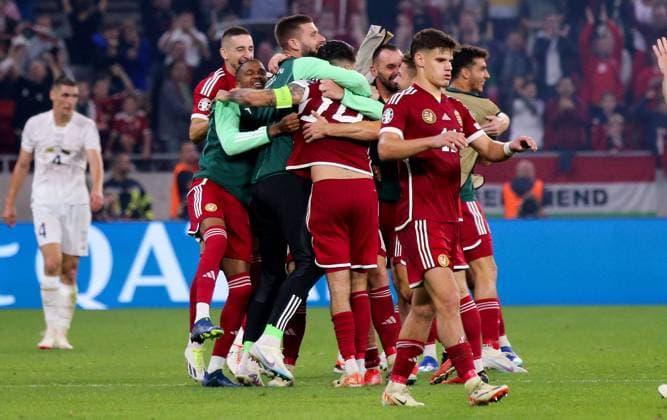 14.10.2023 Budapest Hungary-Serbia European qualifiers men s football Hungarian players celebrate victory after match L-R: Zsolt Nagy,Loic Nego,Peter Szappanos,Milos Kerkez :Str