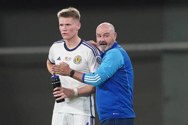 Scotland s coach Stephen Clarke (r) with Scott McTominay during UEFA European Qualifiers, Qualifying round match. October 12,2023. (20231012453)
