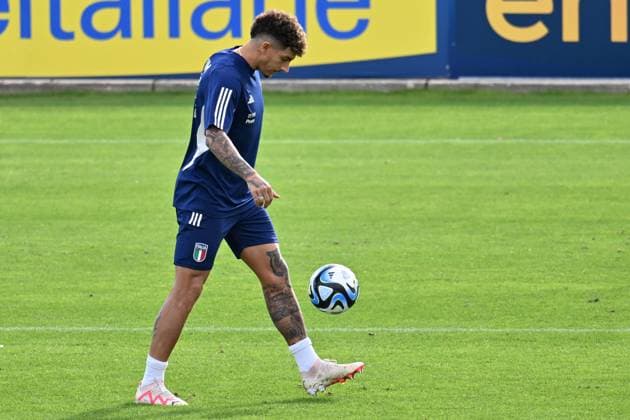 October 16, 2023, Florence, Italy: Italian player Giovanni Di Lorenzo during a training session of the Italian national soccer team at the Coverciano traning centre near Florence, Italy, 16 October 2023.ANSA CLAUDIO GIOVANNINI Ultimo allenamento a Coverciano, Spalletti carica gli azzurri  - ZUMAa110 20231016_zaf_a110_006 Copyright: xClaudioxGiovanninix