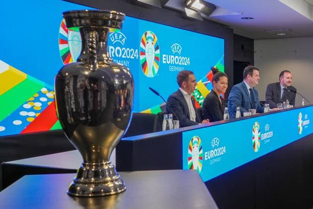 EURO 2024 Tournament Director Philipp Lahm, DFB Vice President Celia Sasic and Labor Minister Hubertus Heil 16 10 2023 EURO 2024 Partnership DFB VDV