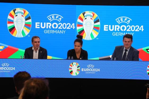 EURO 2024 Tournament Director Philipp Lahm, DFB Vice President Celia Sasic and Labor Minister Hubertus Heil 16 10 2023 EURO 2024 Partnership DFB VDV
