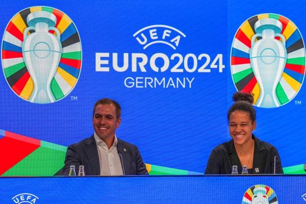 EURO 2024 Tournament Director Philipp Lahm, DFB Vice President Celia Sasic 16 10 2023 EURO 2024 Partnership DFB VDV
