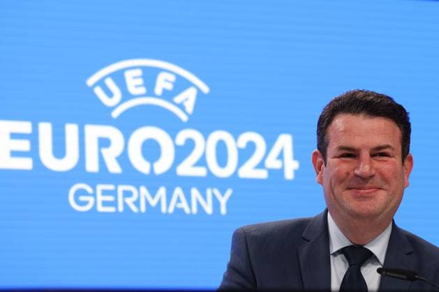 Frankfurt am Main on 16 October 2023 Deutsche Bank Park Media event of EURO 2024 GmbH v l , Hubertus Heil, Federal Minister of Labor and Social Affairs, in the background Logo EURO 2024 Copyright: JoaquimxFerreira