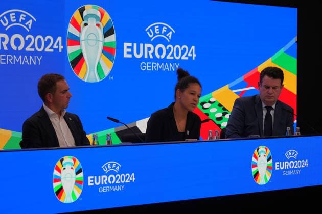 EURO 2024 Tournament Director Philipp Lahm, DFB Vice President Celia Sasic and Labor Minister Hubertus Heil 16 10 2023 EURO 2024 Partnership DFB VDV