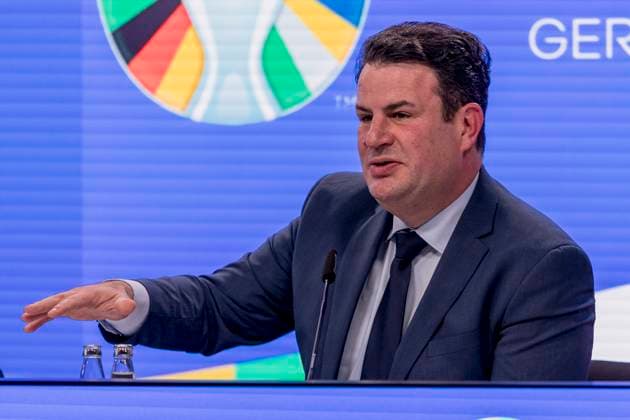UEFA Euro 2024 Press Conference, eutsche Bank Park, Frankfurt, 16 10 2023 Hubertus Heil, Federal Minister of Labor and Social Affairs, UEFA Euro 2024 PK, Frankfurt, Eissporthalle, 16 10 2023 Copyright: xBEAUTIFULxSPORTS Gawlikx