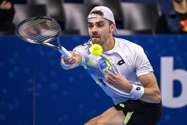 French Benjamin Bonzi pictured in action during a first round match at the European Open Tennis ATP, Tennis Herren tournament, in Antwerp, Tuesday 17 October 2023. LAURIExDIEFFEMBACQ  x77917842x