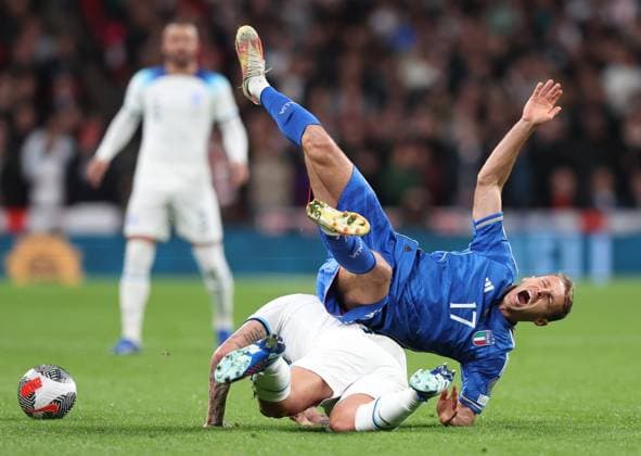 London, England, 17th October 2023. Davide Frattesi of Italy is fouled by Kalvin Phillips of England who then receives a yellow card during the UEFA European Championship, EM, Europameisterschaft Qualifying match at Wembley Stadium, London. Picture credit should read: David Klein Sportimage EDITORIAL USE ONLY. No use with unauthorised audio, video, data, fixture lists, club league logos or live services. Online in-match use limited to 120 images, no video emulation. No use in betting, games or single club league player publications. SPI-2649-0031