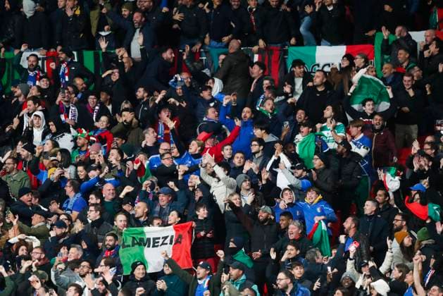 England v Italy UEFA EURO, EM, Europameisterschaft,Fussball 2024 Qualifiers Italy fans celebrate after there sides first goal during the UEFA Euro 2024 Qualifiers Group C match at Wembley Stadium, London Copyright: xPaulxChestertonx FIL-19118-0035 UK Newspapers OUT