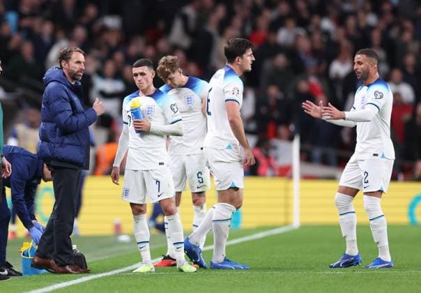 London, England, 17th October 2023. Gareth Southgate manager of England talks to his players during the UEFA European Championship, EM, Europameisterschaft Qualifying match at Wembley Stadium, London. Picture credit should read: David Klein Sportimage EDITORIAL USE ONLY. No use with unauthorised audio, video, data, fixture lists, club league logos or live services. Online in-match use limited to 120 images, no video emulation. No use in betting, games or single club league player publications. SPI-2649-0050