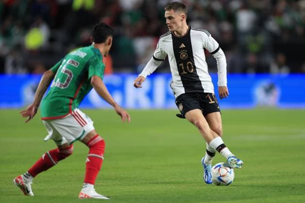 RECORD DATE NOT STATED Seleccion Mexico 2023 Mexico vs Germany (L-R), Uriel Antuna of Mexico and Florian Wirtz of Germany during the game Mexican national team, Nationalteam (Mexico) vs Germany, the friendly preparation, at Lincoln Financial Field Stadium, on October 17, 2023. <br><br> (I-D), Uriel Antuna de Mexico y Florian Wirtz de Alemania durante el partido Seleccion Mexicana (Mexico) vs Alemania, amistoso de preparacion en el Lincoln Financial Field Stadium, el 17 de Octubre de 2023. PHILADELPHIA PENSILVANIA UNITED STATES  Copyright: xUlisesxNaranjox 20231017211920_SMN_23_AM_MEX_GER_WIRTZ222