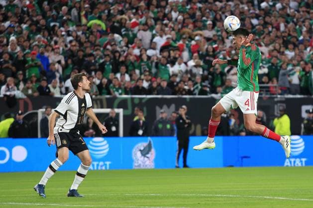 RECORD DATE NOT STATED Seleccion Mexico 2023 Mexico vs Germany Edson Alvarez of Mexico during the game Mexican national team, Nationalteam (Mexico) vs Germany, the friendly preparation, at Lincoln Financial Field Stadium, on October 17, 2023. <br><br> Edson Alvarez de Mexico durante el partido Seleccion Mexicana (Mexico) vs Alemania, amistoso de preparacion en el Lincoln Financial Field Stadium, el 17 de Octubre de 2023. PHILADELPHIA PENSILVANIA UNITED STATES  Copyright: xUlisesxNaranjox 20231017213908_SMN_23_AM_MEX_GER_ALVAREZ252