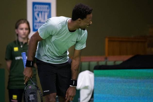 231018 Gael Monfils of France In pain during day 5 of the Nordic Open tennis tournament on October 18, 2023 in Stockholm Photo Emma Wallskog BILDBYRAN COP 320 EW0271 tennis nordic open dag 5 bbeng  Copyright: EMMAxWALLSKOG BB231018EW045