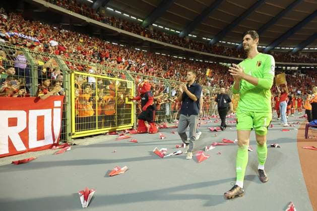 230617 Belgium vs Austria Eden Hazard makes a walk of fame with Thibaut Courtois and thanks the supporters during the Euro 2024 qualification match between Belgium and Austria, Group F, June 17, 2023 in Brussels, Belgium. (Photo by Frank Abbeloos Isosport) Brussels Belgium  Copyright: xFrankxAbbeloosx 389119