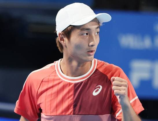 October 19, 2023, Tokyo, Japan - Shintaro Mochizuki of Japan clinches his fist as he won a key point against defending champion Taylor Fritz of the United States during the second round match of the Japan Open tennis championships at the Ariake Colosseum in Tokyo on Thursday, October 19, 2023. ( AFLO) Tokyo Japan - ZUMA 0309260666st Copyright: xYoshioxTsunodax