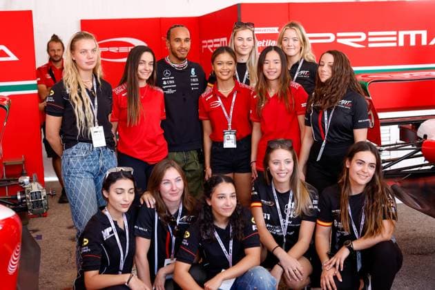 44 Lewis Hamilton GBR, Mercedes AMG Petronas F1 Team , F1 Grand Prix of USA at Circuit of The Americas on October 19, 2023 in Austin, United States of America Photo by HOCH ZWEI Austin United States of America