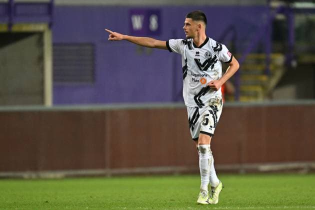 230824 Union Saint-Gilloise vs FC Lugano Albian Hajdari (5) of Lugano celebrates after scoring a goal , the goal will later be disallowed by the VAR during the Uefa Europa League play-offs , first leg game in the 2023-2024 season between Royal Union Saint-Gilloise and FC Lugano from Switzerland on August 24 , 2023 in Brussels, Belgium. (Photo by David Catry Isosport) Brussels Belgium  Copyright: xDavidxCatryx 400041