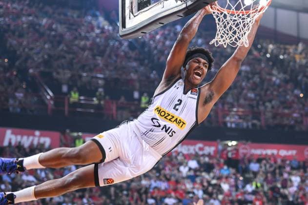 Bilder des Jahres 2023, Sport 10 Oktober Sport Themen der Woche KW42 Sport Bilder des Tages 2 Zach Leday of Partizan Mozzart Bet Belgrade during the Euroleague, Round 4, match between Olympiacos Piraeus and Partizan Mozzart Bet Belgrade at Peace & Friendship Stadium on October 19, 2023, in Athens, Greece.  Copyright: xStefanosxKyriazis IPAxSportx xipx xx IPA_41087576 IPA_IPA41087576