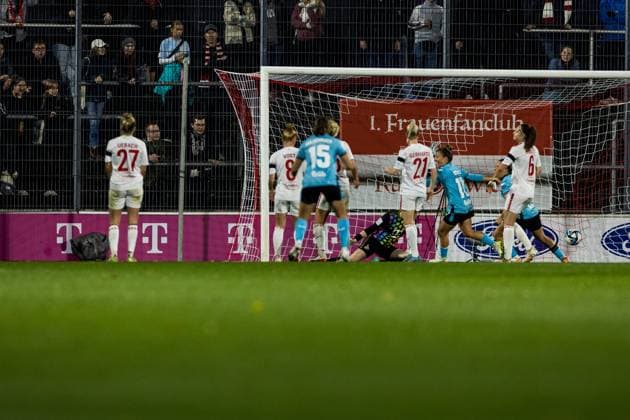 GOOGLE PIXEL Womens Bundesliga 1 FC Koeln Bayer 04 Leverkusen 20 10 2023 Jasmin Pal 1 FC Koeln, 1 misses, Janou Levels Bayer 04 Leverkusen, 5 hits to 0 1 GOOGLE PIXEL Womens Bundesliga, 1 FC Koeln Bayer 04 Leverkusen, Koeln, Franz Kremer Stadion on 20 10 2023 DFB REGULATES PROHIBIT ANY USE OF PHOTOGRAPHS AS IMAGE SEQUENCES AND OR QUASI VIDEO Copyright: xBEAUTIFULxSPORTS Wunderlx