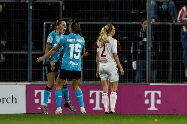 GOOGLE PIXEL Womens Bundesliga 1 FC Koeln Bayer 04 Leverkusen 20 10 2023 Cheers to 0 1 by Janou Levels Bayer 04 Leverkusen, 5 GOOGLE PIXEL Womens Bundesliga, 1 FC Koeln Bayer 04 Leverkusen, Koeln, Franz Kremer Stadium on 20 10 2023 DFB REGULATIONS PROHIBIT ANY USE OF PHOTOGRAPHS AS IMAGE SEQUENCES AND OR QUASI VIDEO Copyright: xBEAUTIFULxSPORTS Wunderlx