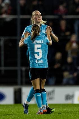 GOOGLE PIXEL Womens Bundesliga 1 FC Koeln Bayer 04 Leverkusen 20 10 2023 Cheers to 0 1 by Janou Levels Bayer 04 Leverkusen, 5 GOOGLE PIXEL Womens Bundesliga, 1 FC Koeln Bayer 04 Leverkusen, Koeln, Franz Kremer Stadium on 20 10 2023 DFB REGULATIONS PROHIBIT ANY USE OF PHOTOGRAPHS AS IMAGE SEQUENCES AND OR QUASI VIDEO Copyright: xBEAUTIFULxSPORTS Wunderlx