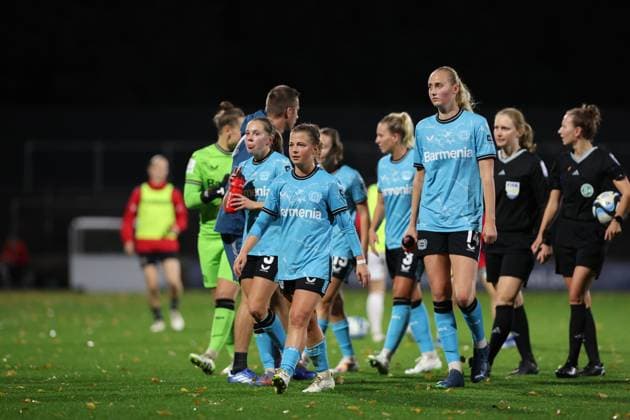 Google Pixel Frauen Bundesliga 2023 2024, 1 FC Köln Bayer 04 Leverkusen Kristin Kögel B04, 11 with a satisfied look on her face at half time Cologne Franz Kremer Stadion Nordrhein Westfalen Germany