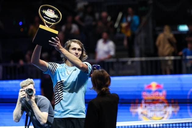 TENNIS - ATP, Tennis Herren Erste Bank Open, Red Bull BassLine VIENNA,AUSTRIA,20.OCT.23 - TENNIS - ATP, Erste Bank Open, preview, Red Bull BassLine. Image shows Alexander Zverev (GER) with the trophy.  GEPAxpictures xArminxRauthner