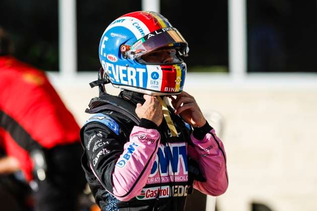 GASLY Pierre (fra), Alpine F1 Team A523, portrait helmet, casque, tribute Francois Cevert during the 2023 Formula 1 Lenovo United States Grand Prix, 18th round of the 2023 Formula One World Championship, WM, Weltmeisterschaft from October 20 to 22, 2023 on the Circuit of The Americas, in Austin, USA - F1 - US GRAND PRIX 2023 DPPI Panoramic 00123040__R3_0130