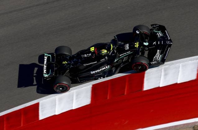 44 HAMILTON Lewis (gbr), Mercedes AMG F1 Team W14, action during the 2023 Formula 1 Lenovo United States Grand Prix, 18th round of the 2023 Formula One World Championship, WM, Weltmeisterschaft from October 20 to 22, 2023 on the Circuit of The Americas, in Austin, USA - F1 - US GRAND PRIX 2023 DPPI Panoramic  00123040_F12023GP19TEX_JK205731