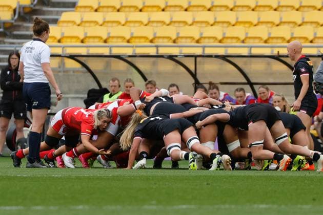 Wellington, New Zealand, 21 October 2023: Scrum in front of Welsh bench. Canada v Wales. WXV1 womens international rugby tournament. Sky Stadium. Wellington. New Zealand (Joe Serci SPP) Copyright: xJoexSercix xSPPx spp-en-JoSeSp-SPP - Joe Serci - Canada_Wales_-1