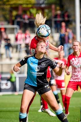 Lisa Karl 2 , SC Freiburg Amelie Thöle Thoele 12, 1 FC Nuremberg FCN 21 10 2023 football season 2023 2024 1 womens football Bundesliga 05 matchday SC Freiburg 1 FC Nuremberg FCN club sports photo zinc PeKo xpexkox _scf_fcn_damen_peko
