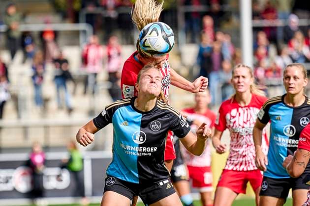 Lisa Karl 2 , SC Freiburg Amelie Thöle Thoele 12, 1 FC Nuremberg FCN 21 10 2023 football season 2023 2024 1 womens football Bundesliga 05 matchday SC Freiburg 1 FC Nuremberg FCN club sports photo zinc PeKo xpexkox _scf_fcn_damen_peko