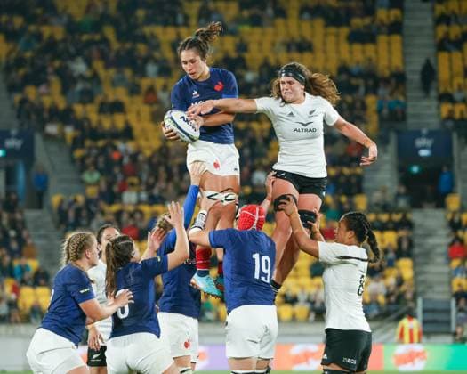 Sport Themen der Woche KW42 Wellington, New Zealand, 20 October 2023: French captain Manae Feleu outjumps opponents to win a lineout. France v New Zealand. WXV1 womens international rugby tournament. Sky Stadium. Wellington. New Zealand (Joe Serci SPP)  Copyright: xJoexSercix xSPPx spp-en-JoSeSp-SPP - Joe Serci - Fra NZL-6