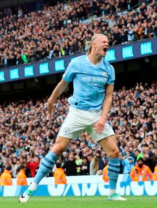 Bilder des Jahres 2023, Sport 10 Oktober Sport Themen der Woche KW42 Football - 2023 2024 Premier League - Manchester City vs Brighton & Hove Albion - Etihad Stadium - Saturday 21st October 2023 Erling Haaland of Manchester City celebrates after he scores to put City 2-0 ahead, at the Etihad. 