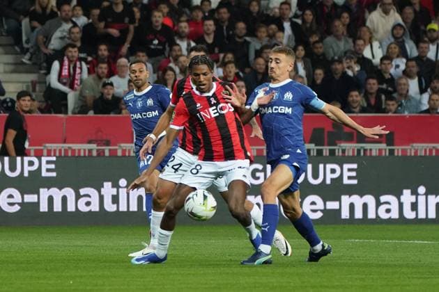 Hicham Boudaoui (OGC Nice) - Valentin Rongier (Olympique de Marseille) FOOTBALL : OGC Nice vs Olympique de Marseille - Ligue 1 Uber Eats - Nice - 21 10 2023 NorbertScanella Panoramic 