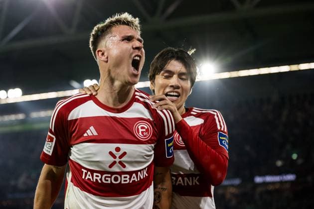 Bilder des Jahres 2023, Sport 10 Oktober Sport Themen der Woche KW42 Sport Bilder des Tages 2. Fussball Bundesliga; Fortuna Duesseldorf 1895 - 1. FC Kaiserslautern; 21.10.2023 Jubel zum 3:3 durch Felix Klaus (Fortuna Duesseldorf, 11) 2. Fussball Bundesliga, Fortuna Duesseldorf 1895 - 1. FC Kaiserslautern, Duesseldorf, Merkur Spiel-Arena DFL REGULATIONS PROHIBIT ANY USE OF PHOTOGRAPHS AS IMAGE SEQUENCES AND OR QUASI-VIDEO. *** 2 Football Bundesliga Fortuna Duesseldorf 1895 1 FC Kaiserslautern 21 10 2023 Cheers to 3 3 by Felix Klaus Fortuna Duesseldorf, 11 2 Football Bundesliga, Fortuna Duesseldorf 1895 1 FC Kaiserslautern, Duesseldorf, Merkur Spiel Arena DFL REGULATIONS PROHIBIT ANY USE OF PHOTOGRAPHS AS IMAGE SEQUENCES AND OR QUASI VIDEO Copyright: xBEAUTIFULxSPORTS Wunderlx