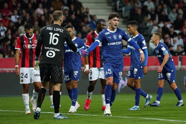 Leonardo Balerdi (Olympique de Marseille) - Pau Lopez (Olympique de Marseille) FOOTBALL : OGC Nice vs Olympique de Marseille - Ligue 1 Uber Eats - Nice - 21 10 2023 NorbertScanella Panoramic 