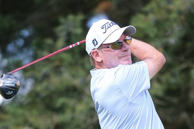 RICHMOND, VA - OCTOBER 21: John Huston drives the ball from the 3rd tee during the second round of the Dominion Energy Charity Classic on October 21, 2023, at The Country Club of Virginia played on the James River Course in Richmond, VA. (Photo by Lee Coleman Icon Sportswire) GOLF: OCT 21 PGA, Golf Herren Tour Champions Dominion Energy Charity Classic EDITORIAL USE ONLY Icon1552310210222