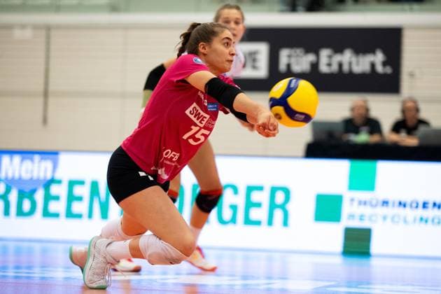 2 Bundesliga Women Pro Schwarz Weiss Erfurt vs Binder Blaubaeren TSV Flacht Erfurt 21 10 2023 Mia Mercedes Kettner 15 Schwarz Weiss Erfurt 2 Bundesliga Women Pro Schwarz Weiss Erfurt vs Binder Blaubaeren TSV Flacht Riethsporthalle Erfurt 21 10 2023 Copyright: xBEAUTIFULxSPORTS Duehringx
