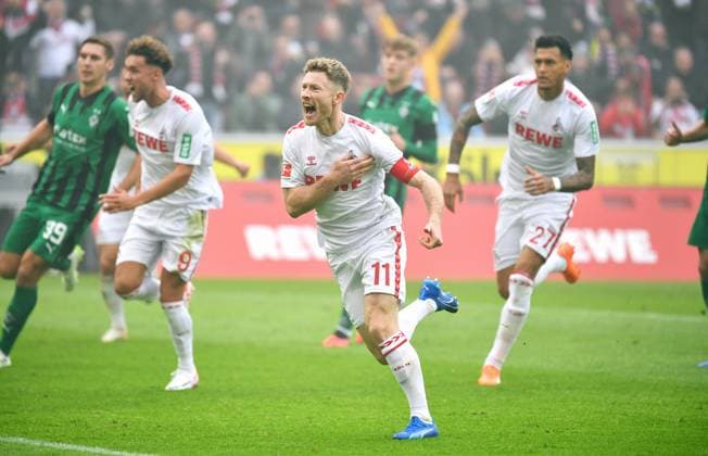 Bilder des Jahres 2023, Sport 10 Oktober Sport Themen der Woche KW42 Fussball, Bundesliga, Deutschland, Herren, Saison 2023 2024, 8. Spieltag, Rhein Energie Stadion Köln, 1. FC Köln - Borussia Mönchengladbach; Jubel Florian Kainz (KOE) nach seinem Tor zum 1:0 durch Hand-Elfmeter. Jubel, Freude, Aktion. DFB DFL REGULATIONS PROHIBIT ANY USE OF PHOTOGRAPHS AS IMAGE SEQUENCES AND OR QUASI-VIDEO *** Football, Bundesliga, Germany, Men, Season 2023 2024, 8 Matchday, Rhein Energie Stadion Köln, 1 FC Köln Borussia Mönchengladbach Cheer Florian Kainz KOE after his goal to 1 0 by hand Penalty Cheer, Joy, Action DFB DFL REGULATIONS PROHIBIT ANY USE OF PHOTOGRAPHS AS IMAGE SEQUENCES AND OR QUASI VIDEO