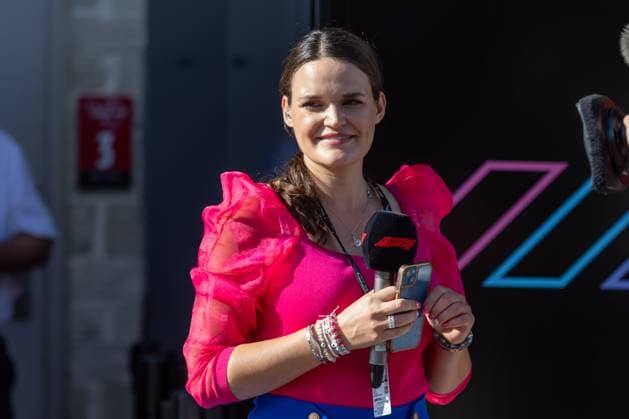AUSTIN, TX - OCTOBER 22: reporter Laura Winter in the paddock before the Formula 1 Lenovo United States Grand Prix on October 22, 2023, at Circuit of The Americas in Austin, Texas. (Photo by David Buono Icon Sportswire) AUTO: OCT 22 F1 United States Grand Prix EDITORIAL USE ONLY Icon2310220331