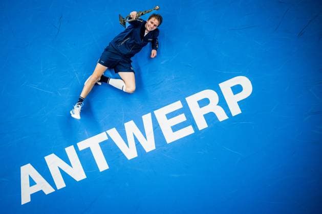 Kazach Alexander Bublik celebrates with trophy after winning the singles final match between Bublik and Fils, at the European Open Tennis ATP, Tennis Herren tournament, in Antwerp, Sunday 22 October 2023. JASPERxJACOBS  x78288426x